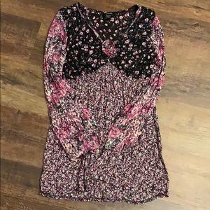 Beautiful tunic top!